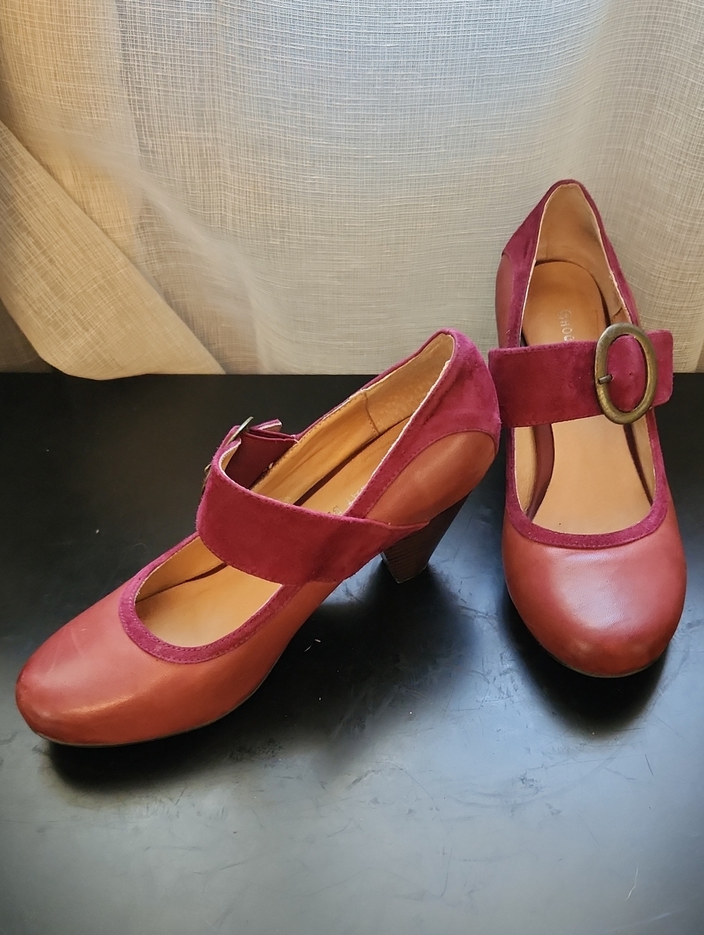 Chocolat Blu Two-Tone Wine Mary Jane Heels "Saga" 8.5